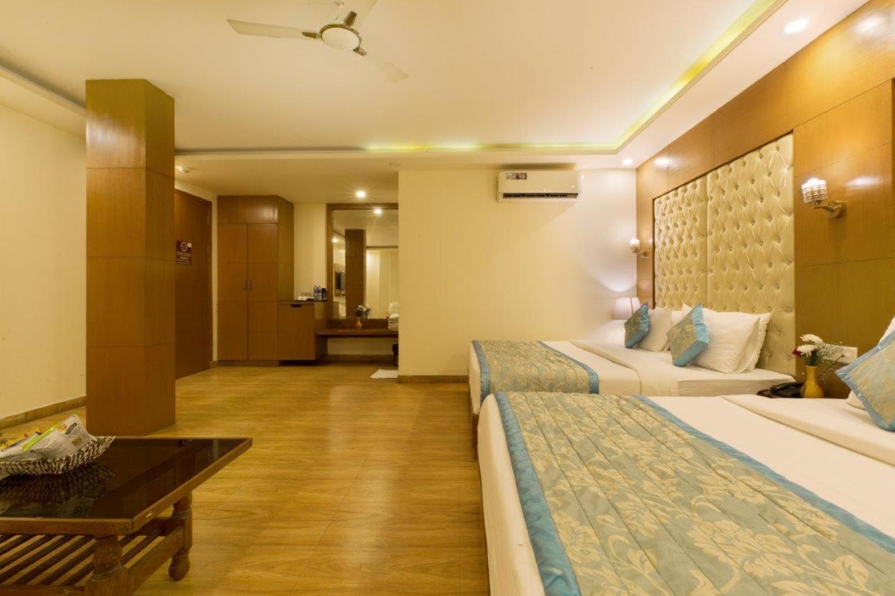 Hotel Viva Palace By Opo نيودلهي المظهر الخارجي الصورة